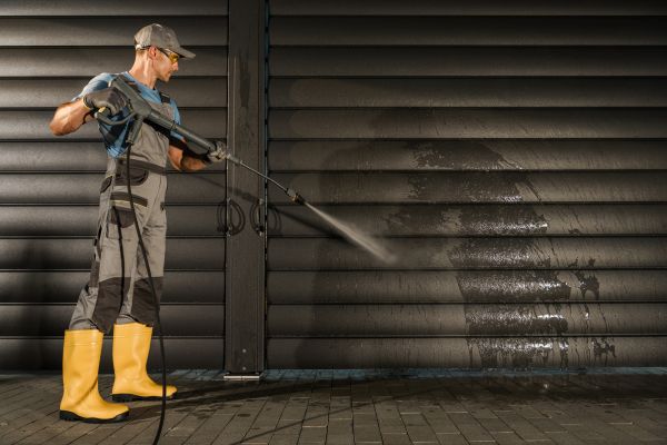 Garage Pressure Washing in Reno