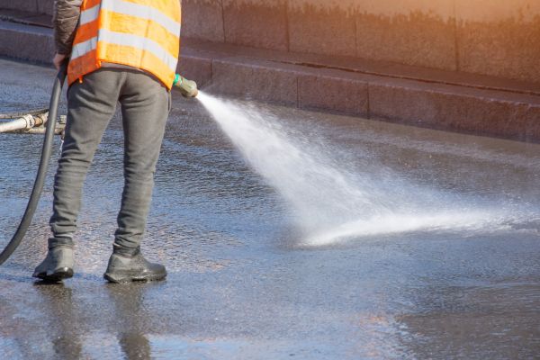 Asphalt Pressure Washing in Reno